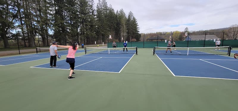 Lathrop Center at Lakeside Park