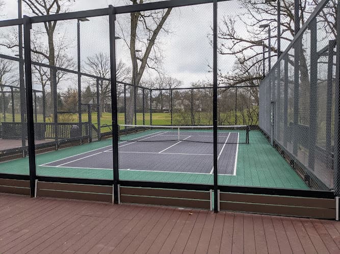 Skokie Country Club Paddle Hut