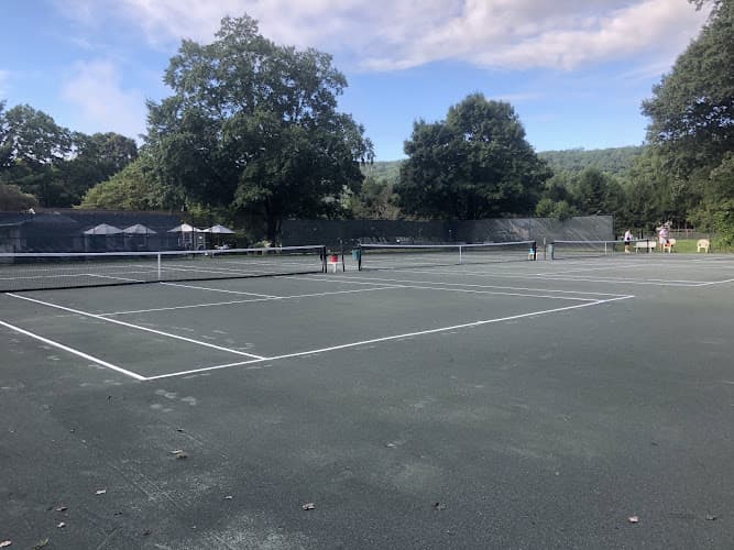 New Milford Tennis & Swim Club