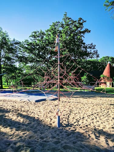 Brackett Field Park