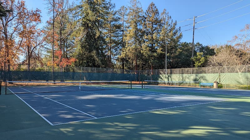 Tennis Courts | Maywood Park
