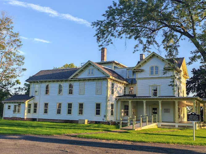 Hebert Arboretum At Springside Park