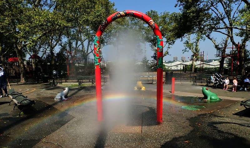 DeWitt Clinton Park