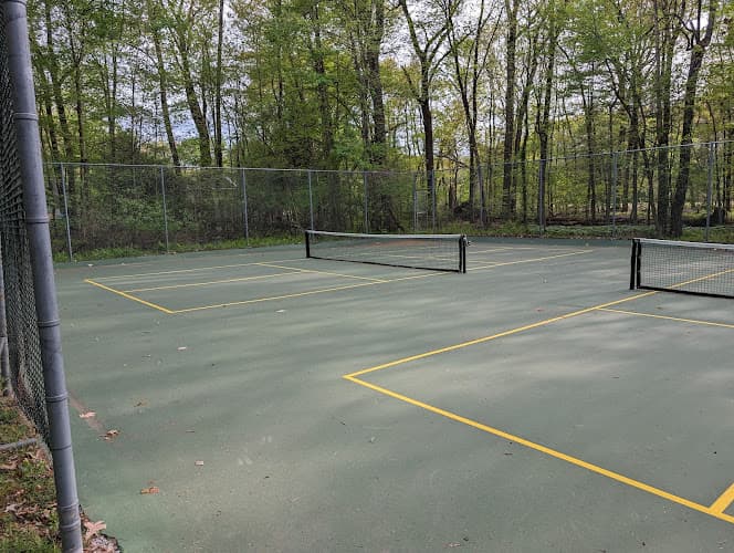 Village Green Pickleball Courts
