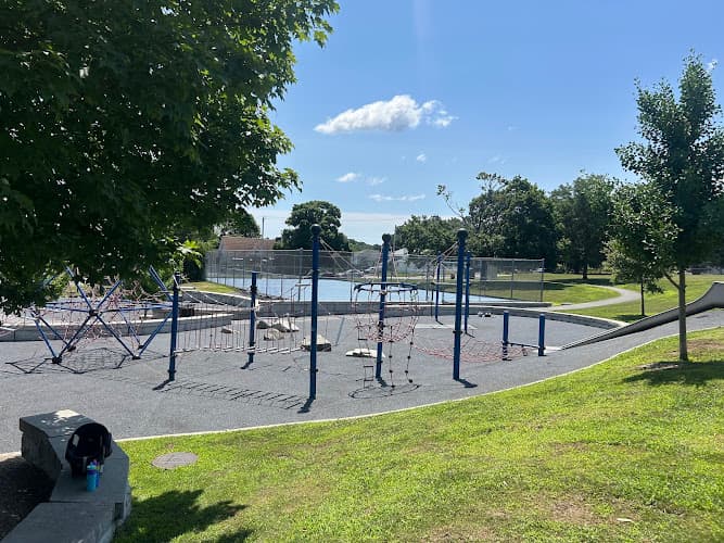 Holmes Field Park