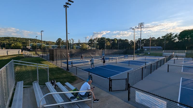 Clay Tennis and Pickleball Courts