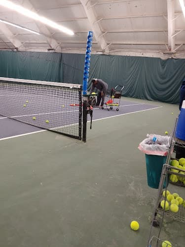 Twin Lakes Racquet Club