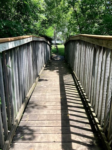 Locust Park tennis and pickle ball courts