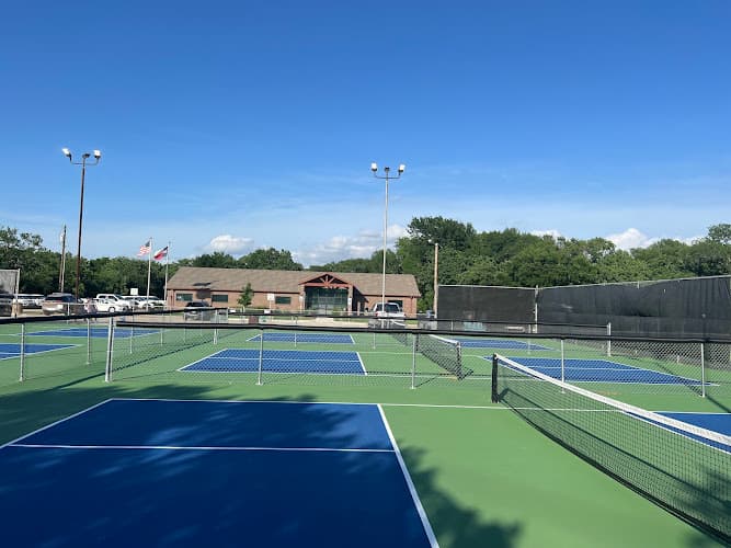 Lakeside Town Hall Pickleball Courts
