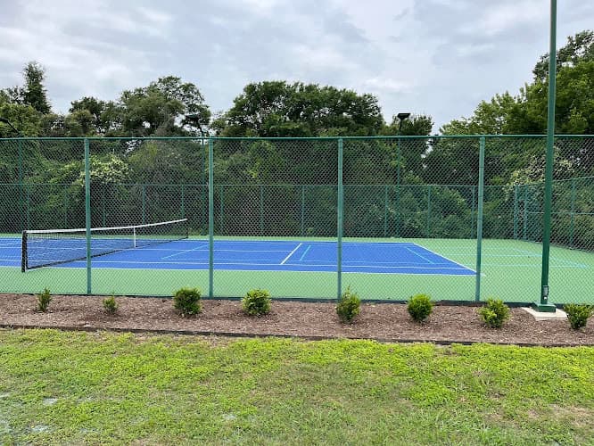 Lake Forest HOA Tennis & Pickleball Court