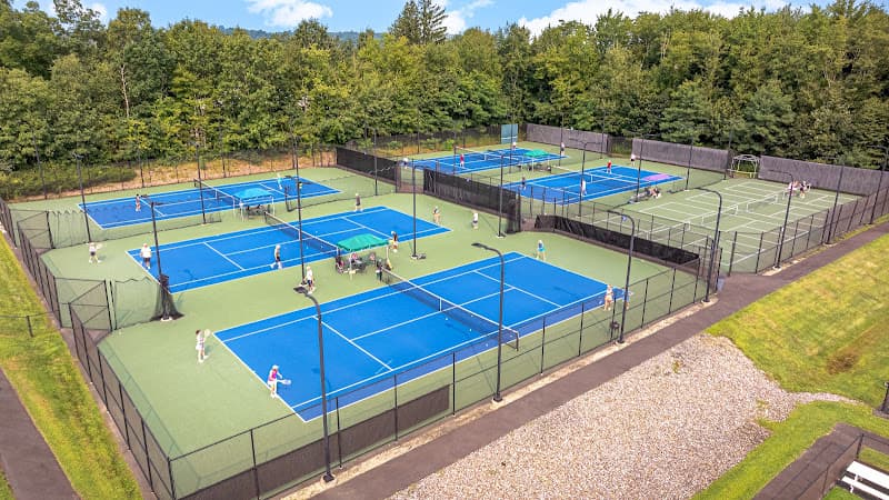 Edgewood Swim and Racquet Club